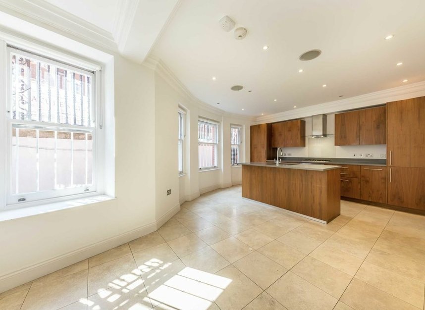 Properties for sale in Cadogan Gardens - SW3 2RF view4