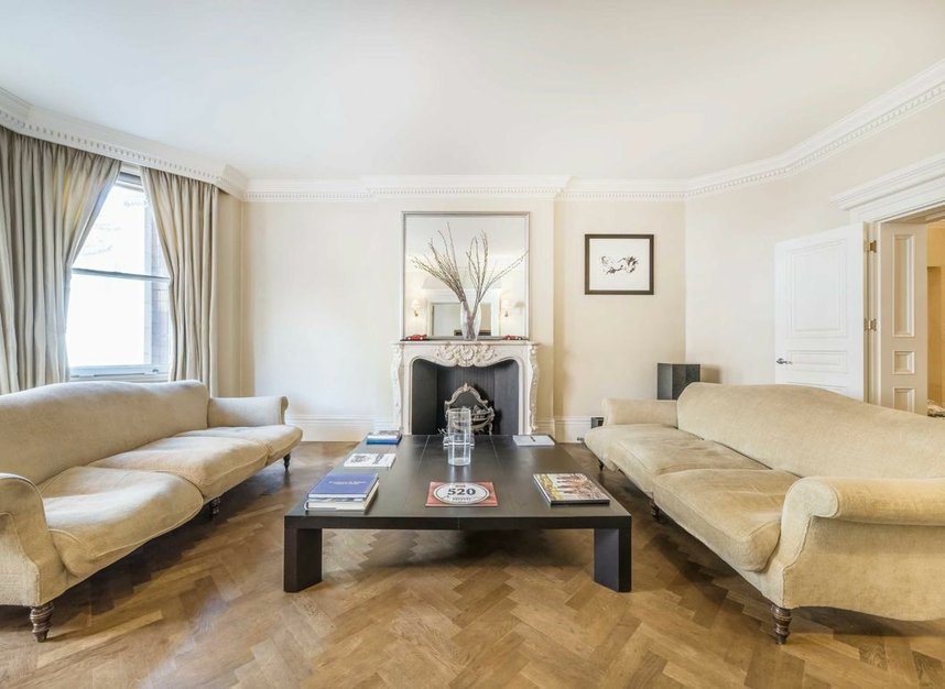 Properties for sale in Cadogan Square - SW1X 0HZ view3