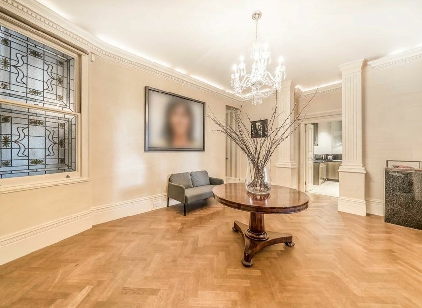 Properties for sale in Cadogan Square - SW1X 0HZ view5