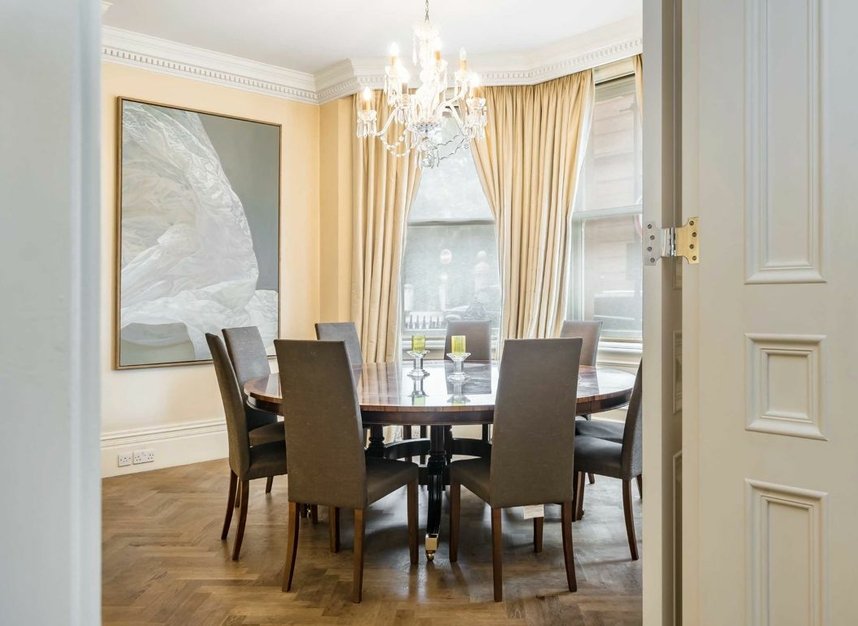 Properties for sale in Cadogan Square - SW1X 0HZ view4