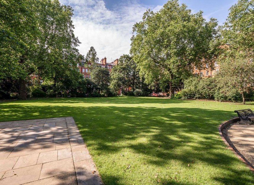 Properties for sale in Cadogan Square - SW1X 0JH view7