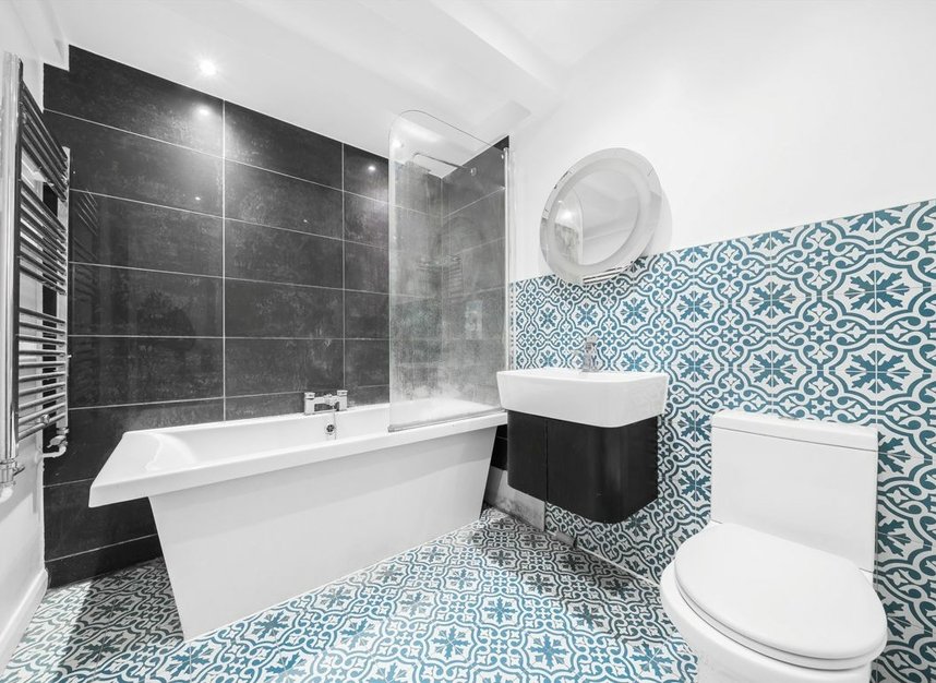 Properties for sale in Caledonian Road - N1 9UU view7