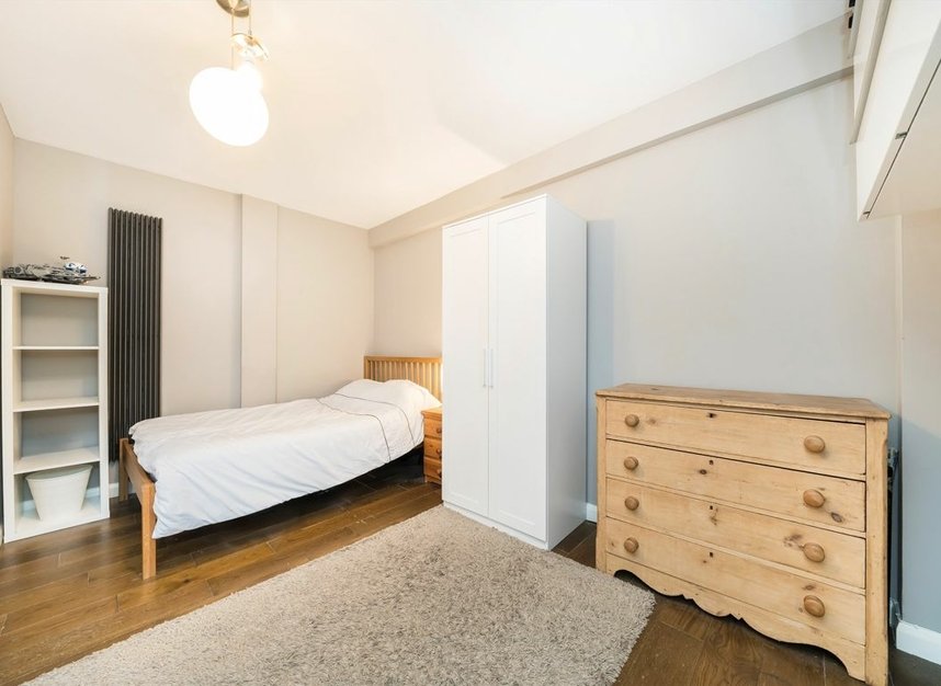 Properties for sale in Caledonian Road - N1 9UU view5