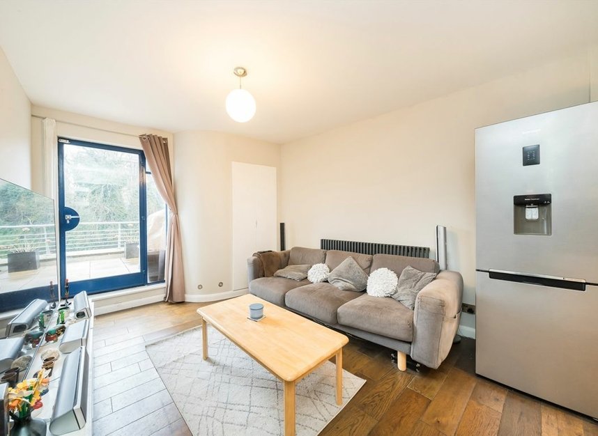 Properties for sale in Caledonian Road - N1 9UU view2