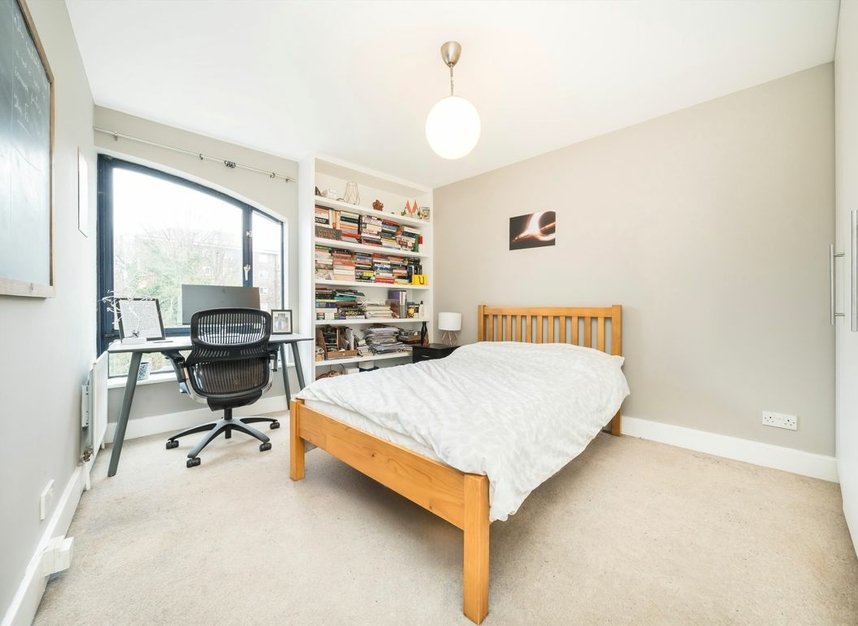 Properties for sale in Caledonian Road - N1 9UU view6