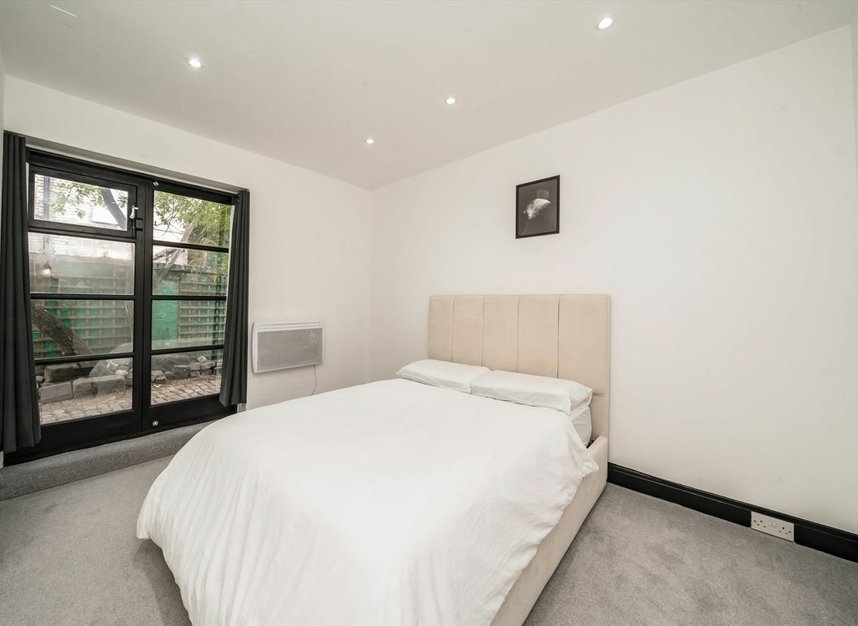 Properties sold in Caledonian Road - N7 8TD view6