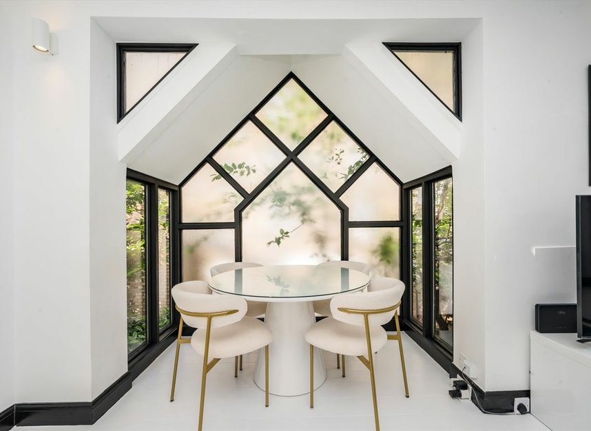 Properties sold in Caledonian Road - N7 8TD view2