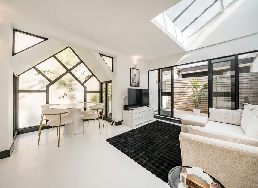 Properties sold in Caledonian Road - N7 8TD view1