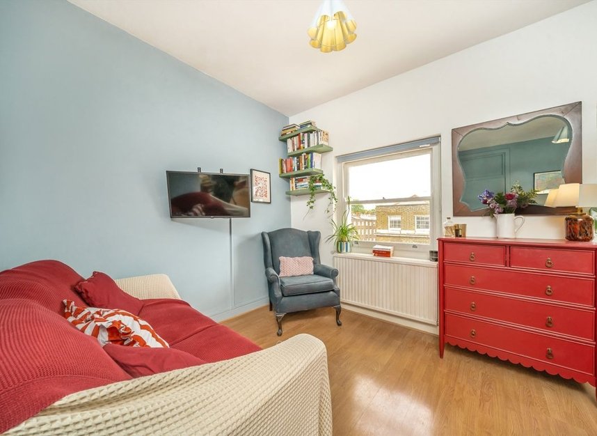 Properties for sale in Calthorpe Street - WC1X 0JS view2