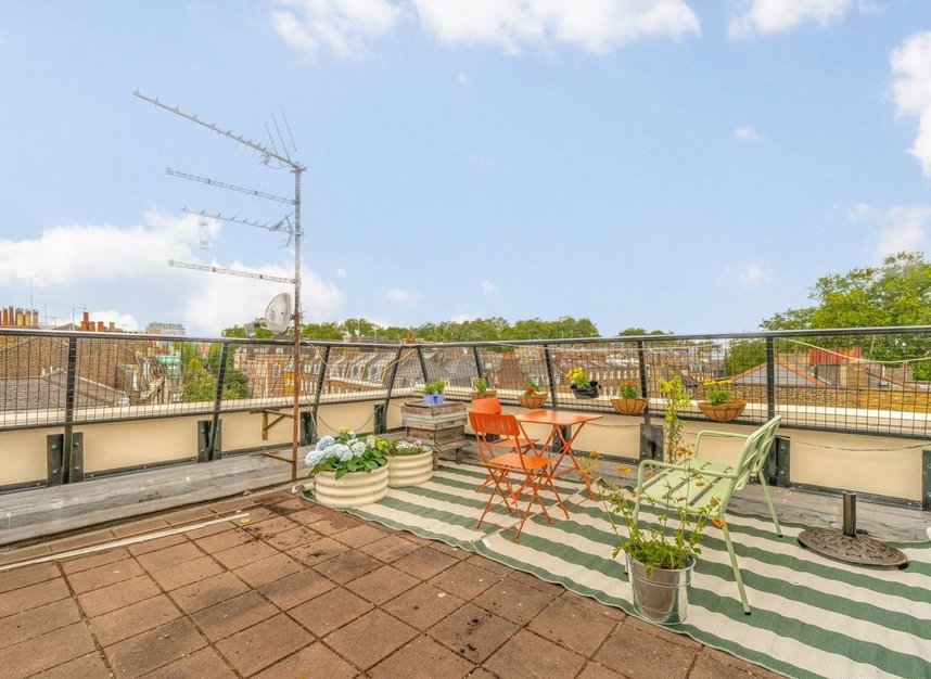 Properties for sale in Calthorpe Street - WC1X 0JS view6