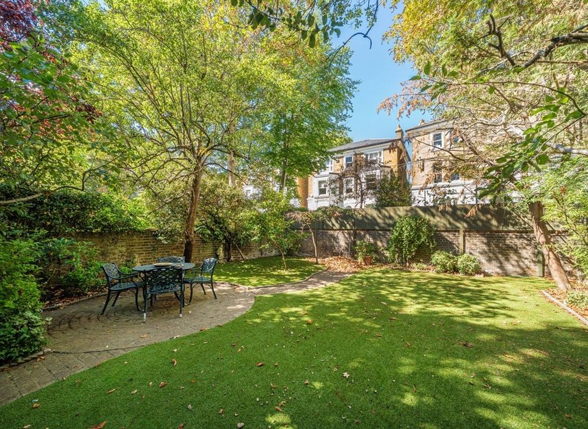 Properties for sale in Cambridge Park - TW1 2PF view8