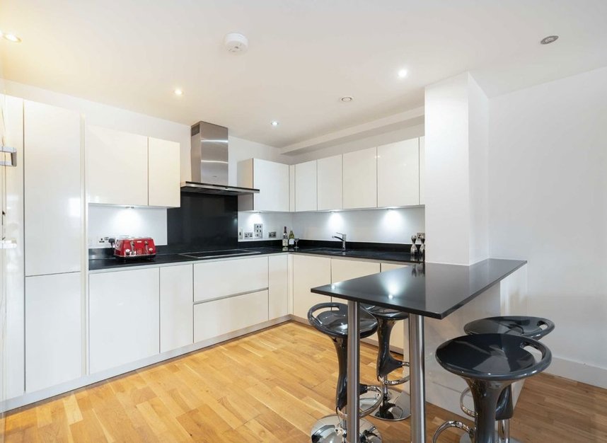 Properties for sale in Camden Road - NW1 9LR view3