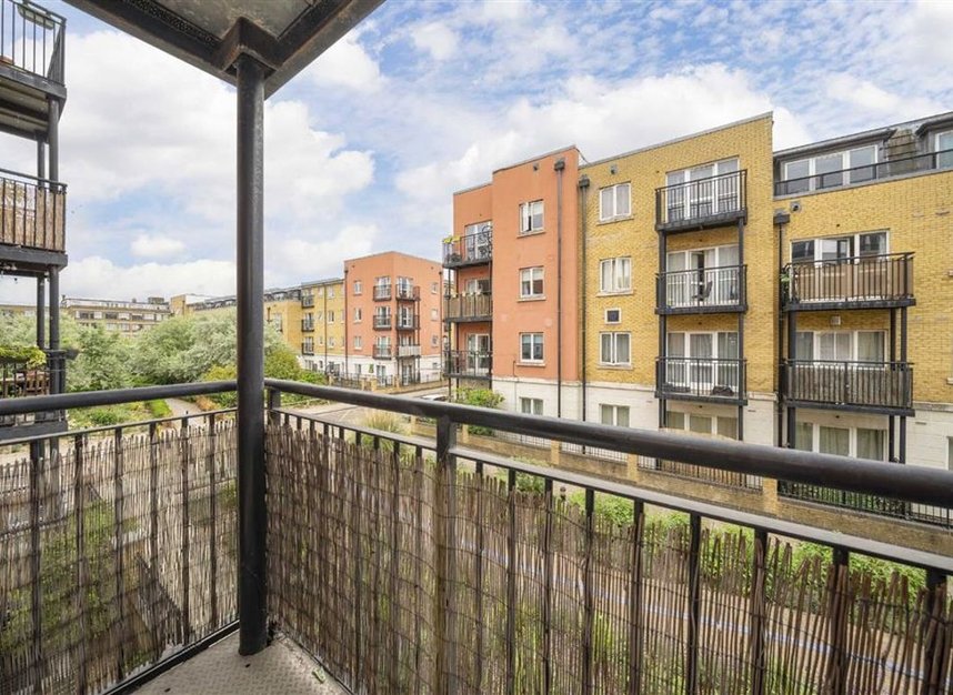 Properties for sale in Candle Street - E1 4RX view8