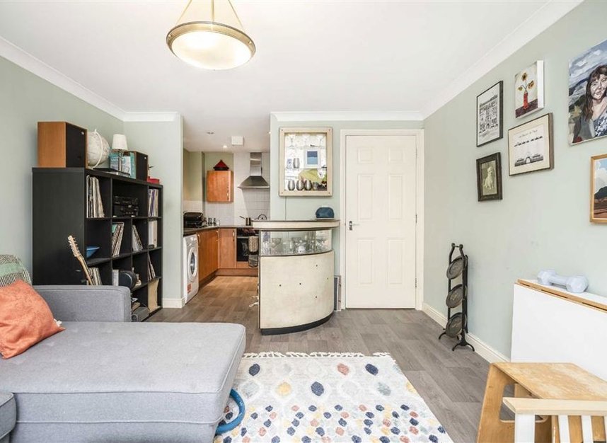 Properties for sale in Candle Street - E1 4RX view4