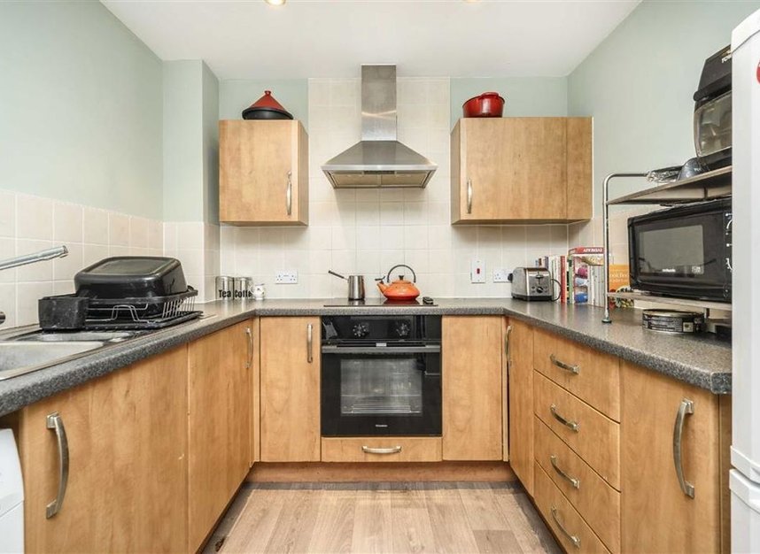Properties for sale in Candle Street - E1 4RX view5