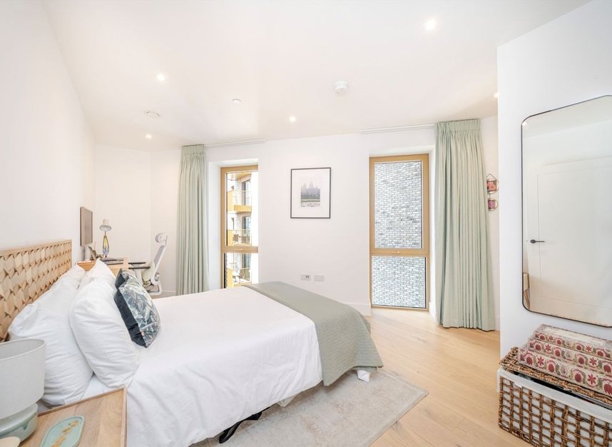 Properties for sale in Capital Interchange Way - TW8 0SN view5