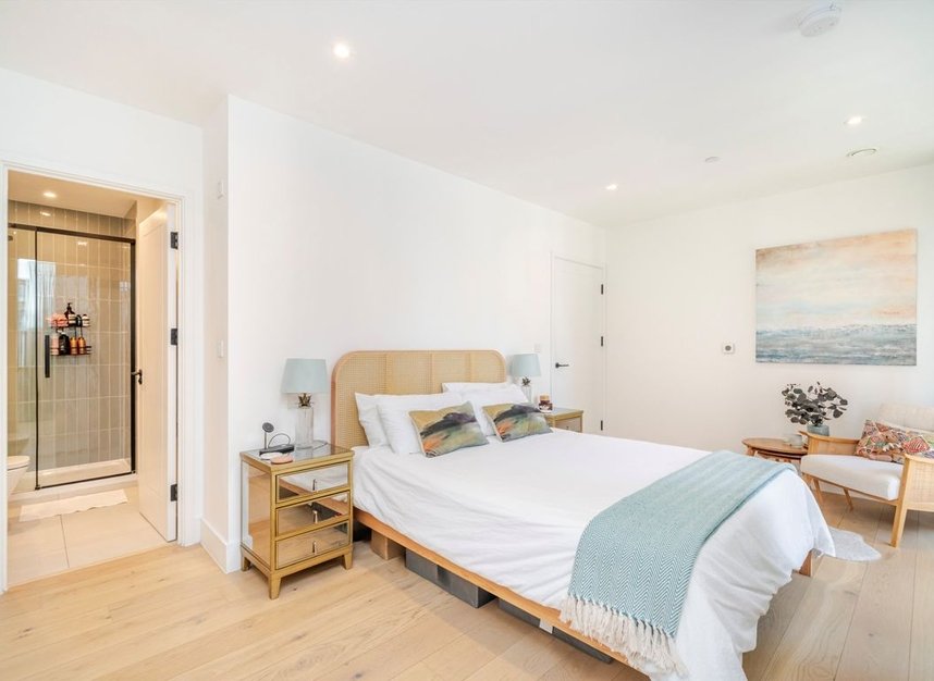 Properties for sale in Capital Interchange Way - TW8 0SN view6