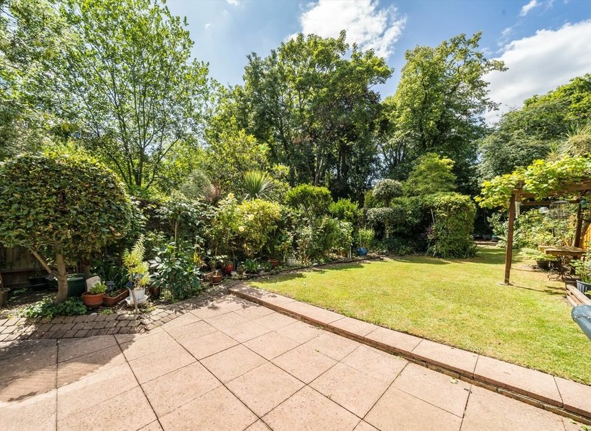 Properties for sale in Carleton Road - N7 0ET view4