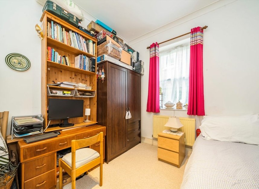 Properties for sale in Carleton Road - N7 0ET view6