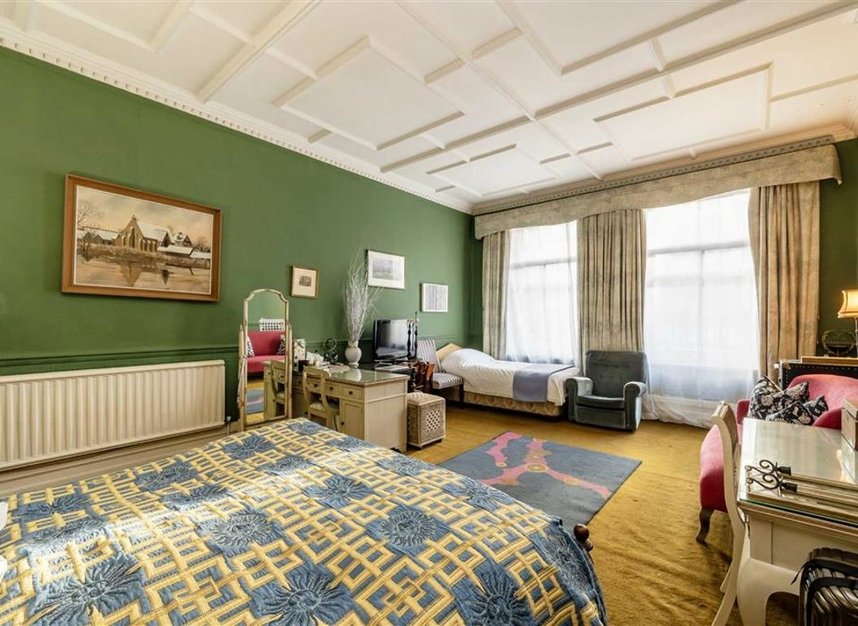 Properties for sale in Carlisle Place - SW1P 1NH view6