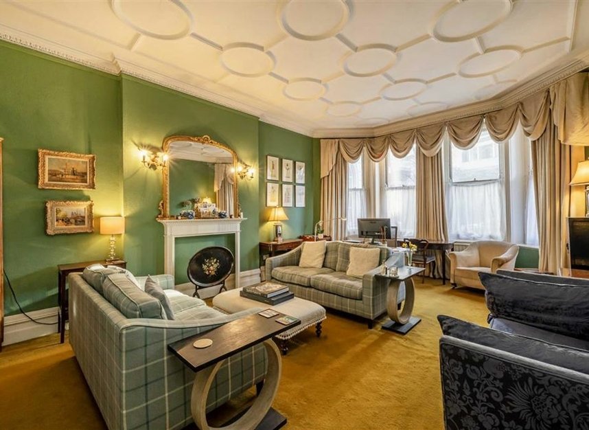 Properties for sale in Carlisle Place - SW1P 1NH view3