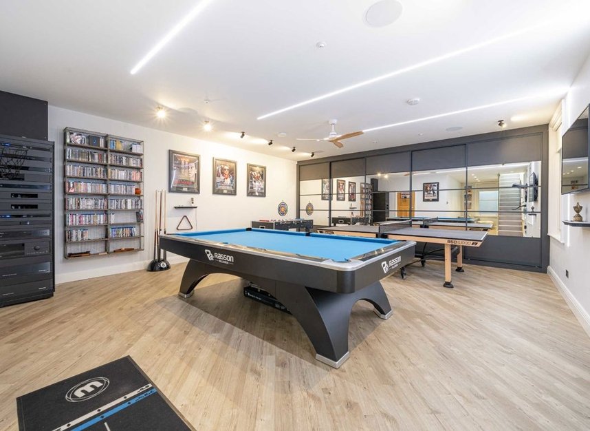 Properties for sale in Carlisle Road - TW12 2UL view5