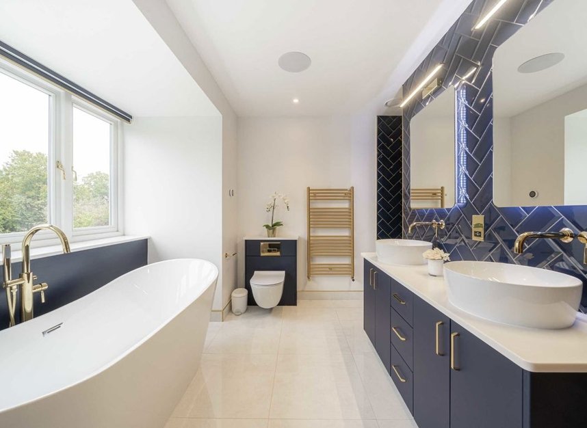 Properties for sale in Carlisle Road - TW12 2UL view8