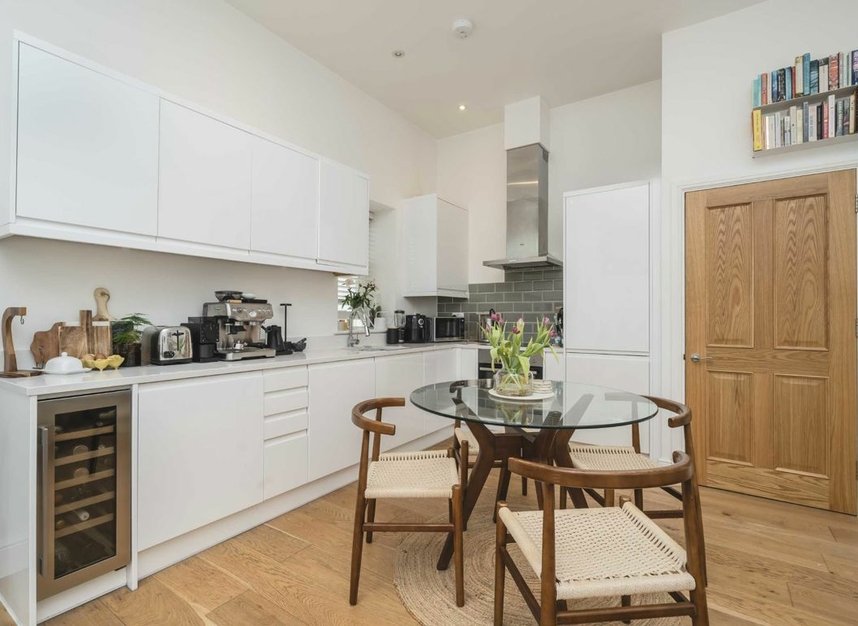 Properties sold in Carlton Road - W5 2AW view3