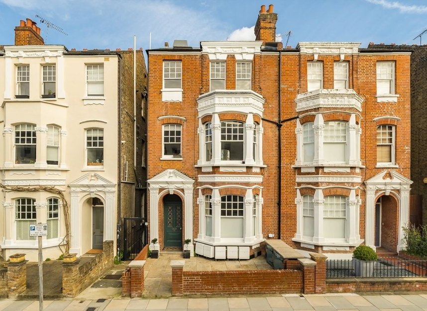 Properties for sale in Carmalt Gardens - SW15 6NE view3