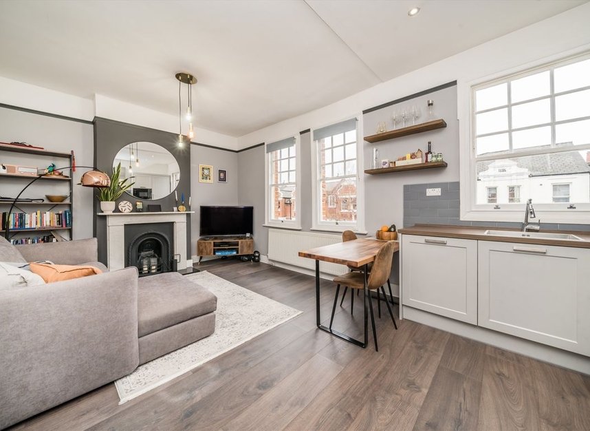 Properties for sale in Carmalt Gardens - SW15 6NE view1