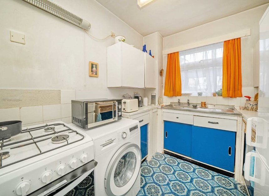 Flat for sale in Catherine Road, Surbiton, KT6 (Ref 206739) | Dexters