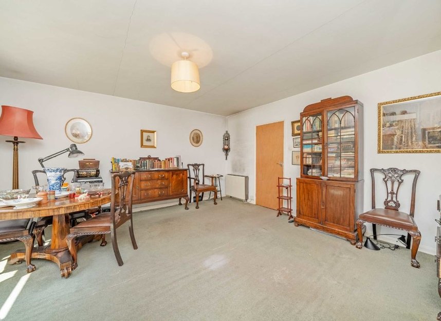 Flat for sale in Catherine Road, Surbiton, KT6 (Ref 206739) Dexters