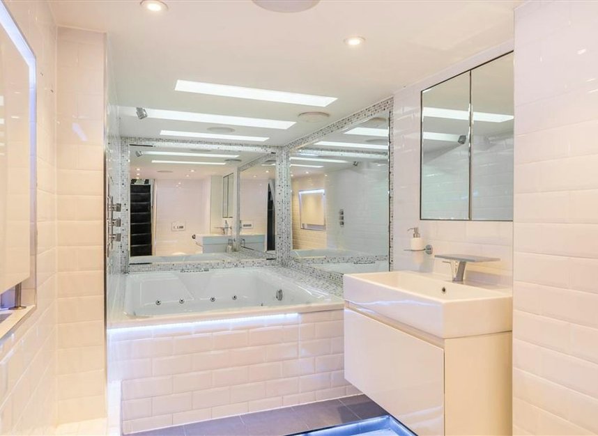 Properties for sale in Cathles Road - SW12 9LE view9