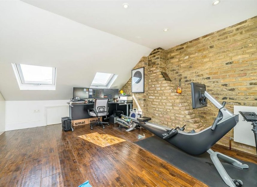 Properties for sale in Cathles Road - SW12 9LE view10