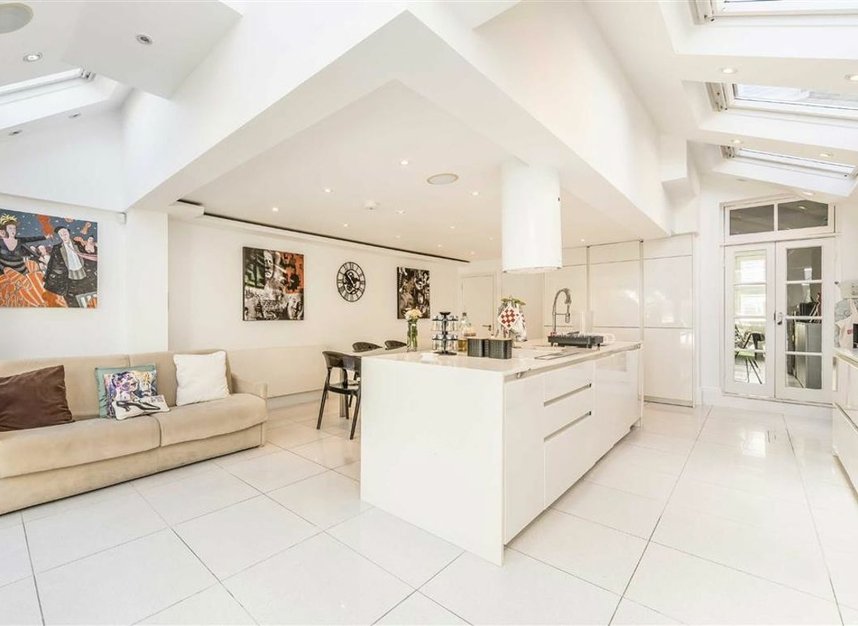 Properties for sale in Cathles Road - SW12 9LE view5