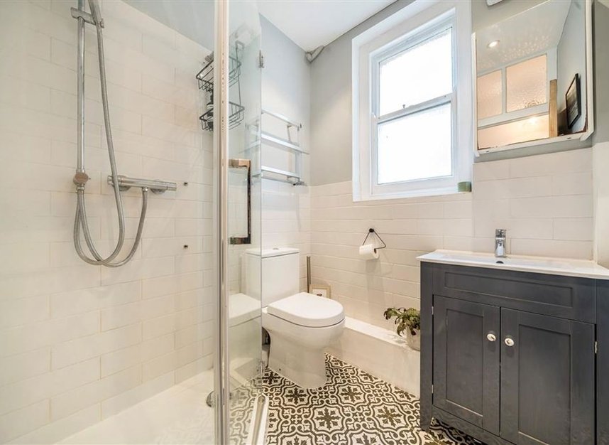 Properties for sale in Cavell Street - E1 2BS view6