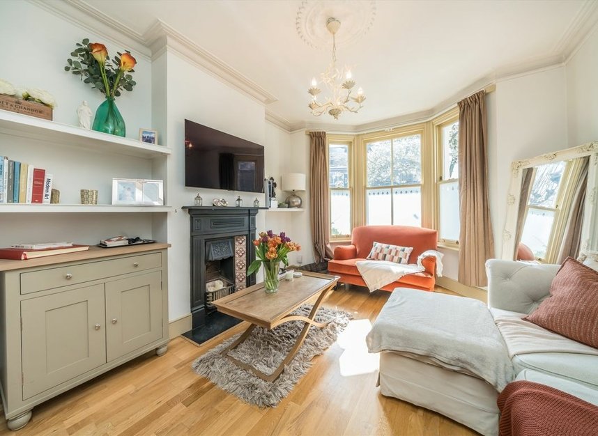 Properties sold in Caxton Road - SW19 8SJ view2