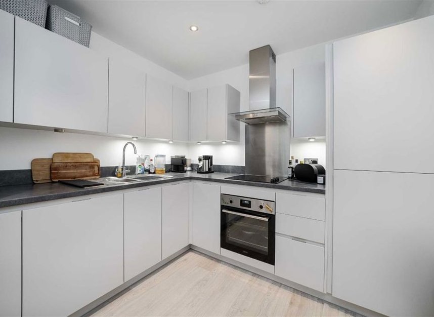 Properties for sale in Cendal Crescent - E1 2GA view6