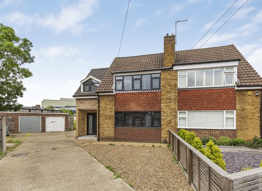 Properties for sale in Chaplin Crescent - TW16 7JD view1