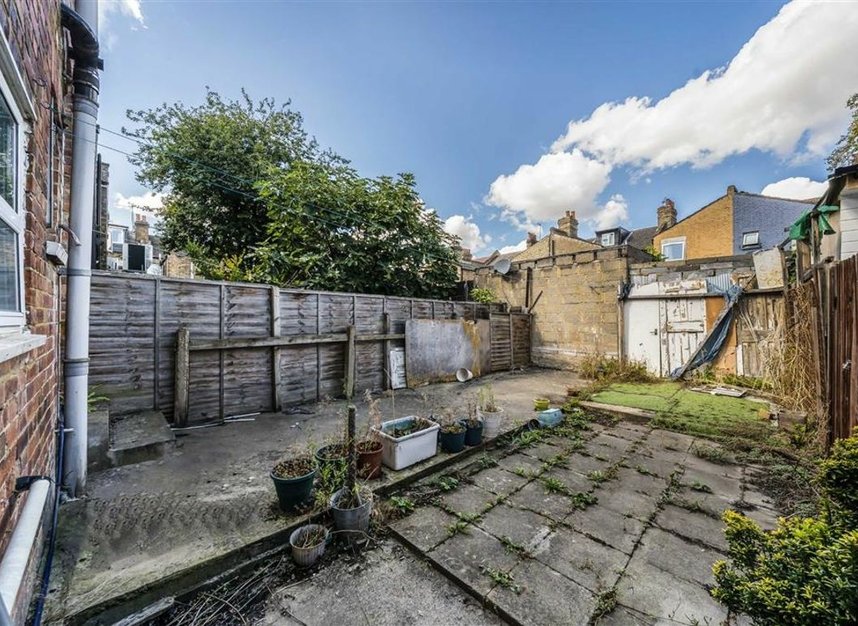 Properties for sale in Chapter Road - NW2 5NG view6