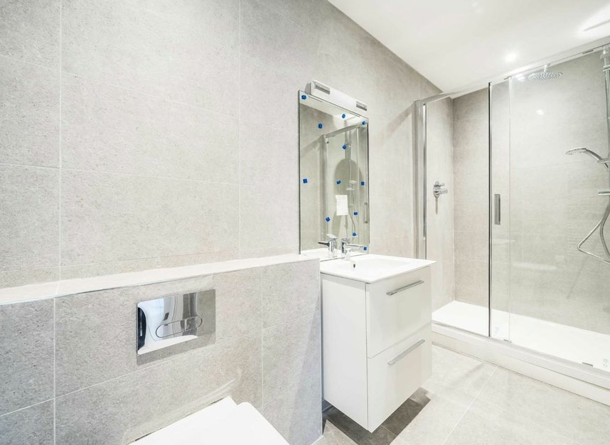 Properties for sale in Chatfield Road - SW11 3UL view8