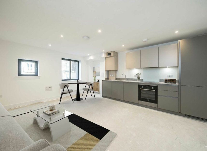 Properties for sale in Chatfield Road - SW11 3UL view4