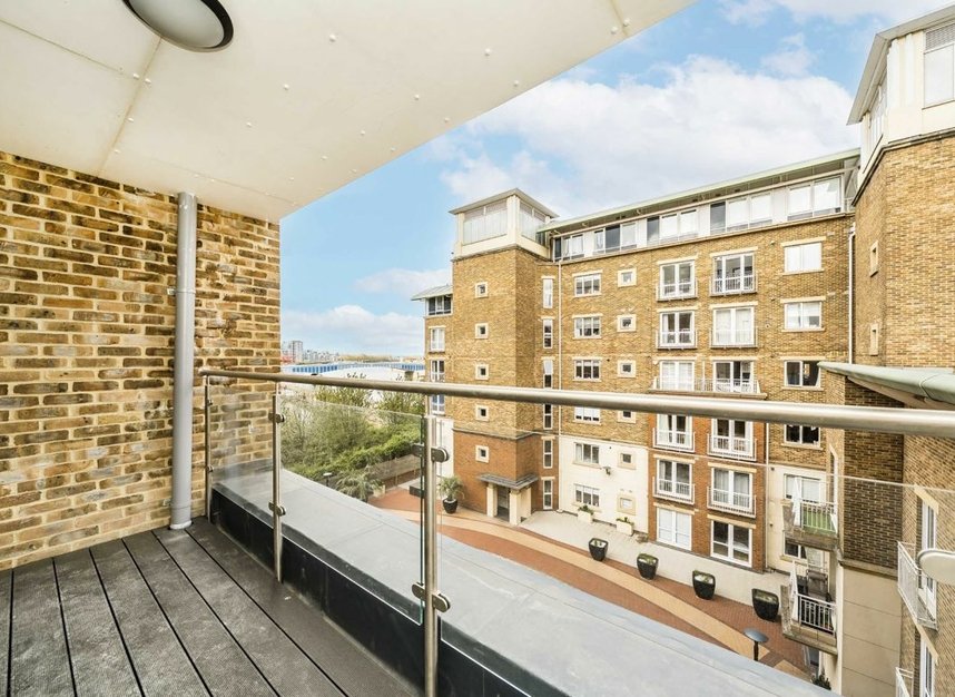 Properties for sale in Chatfield Road - SW11 3UL view3
