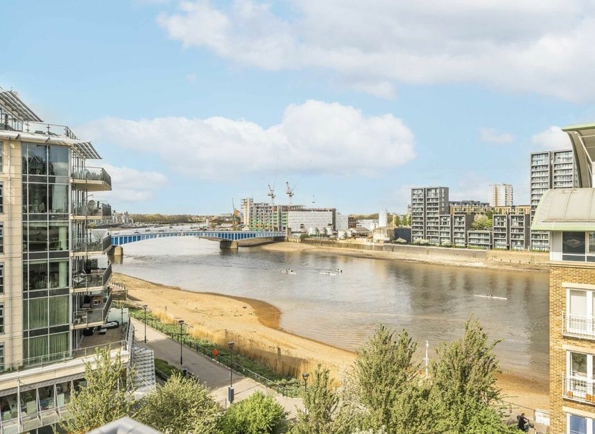 Properties for sale in Chatfield Road - SW11 3UL view8