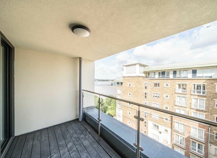 Properties for sale in Chatfield Road - SW11 3UL view4