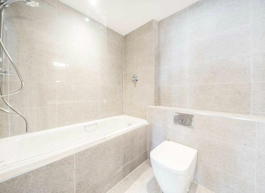 Properties for sale in Chatfield Road - SW11 3UL view8