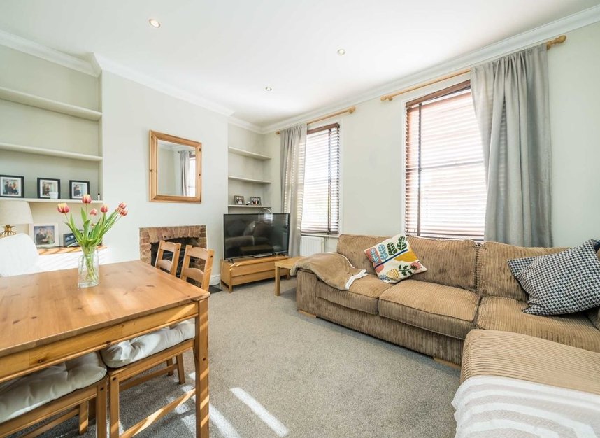 Flat for sale in Chatham Road, Kingston Upon Thames, KT1 (Ref 223271