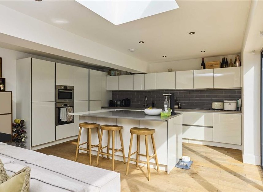 Flat for sale in Chatsworth Road, London, NW2 (Ref 225886) Dexters