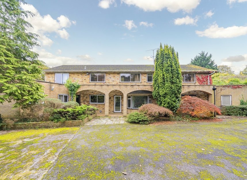 Properties for sale in Chertsey, Surrey KT16 -  view1