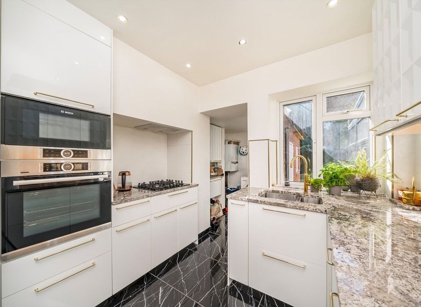Properties for sale in Chesterfield Road - W4 3HQ view4